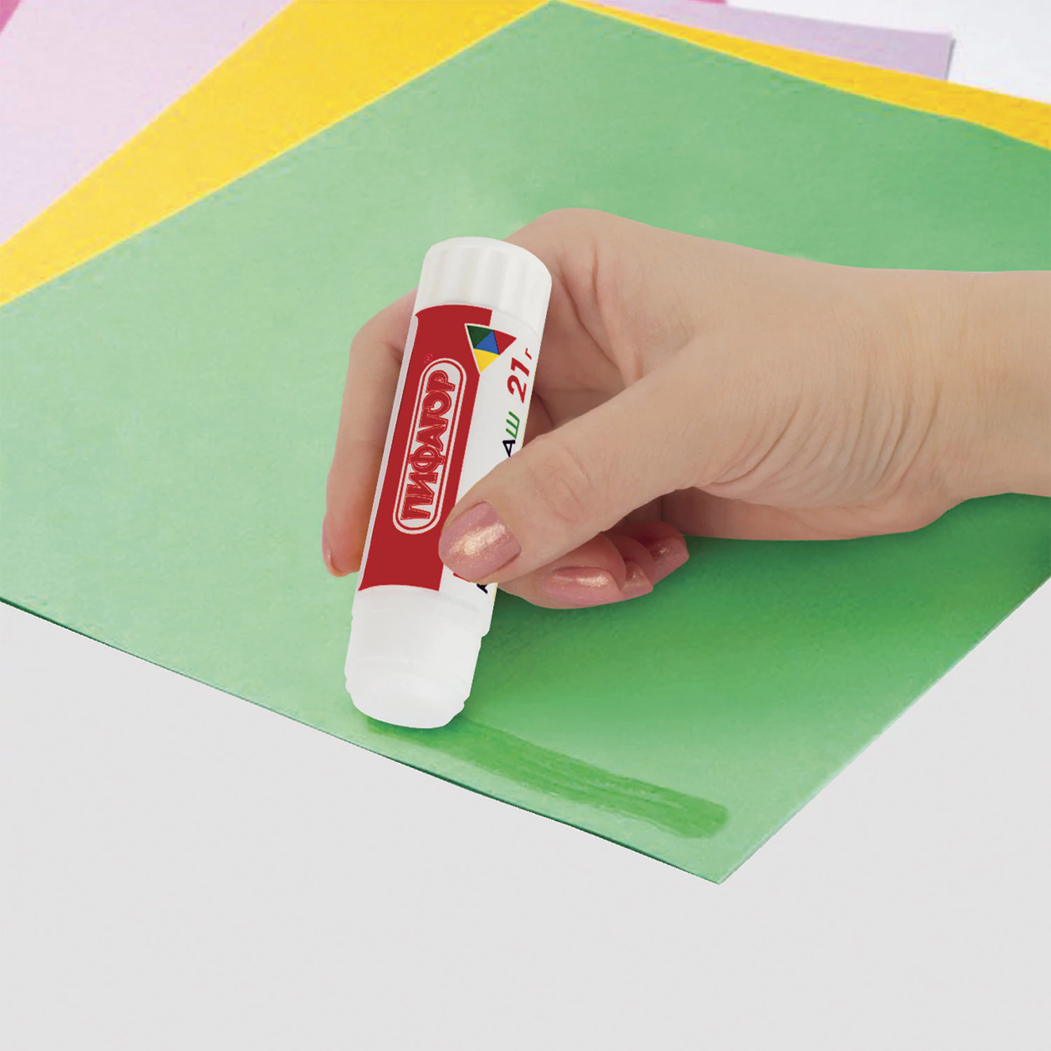 Клей-карандаш на ПВА основе ПИФАГОР, 21 г